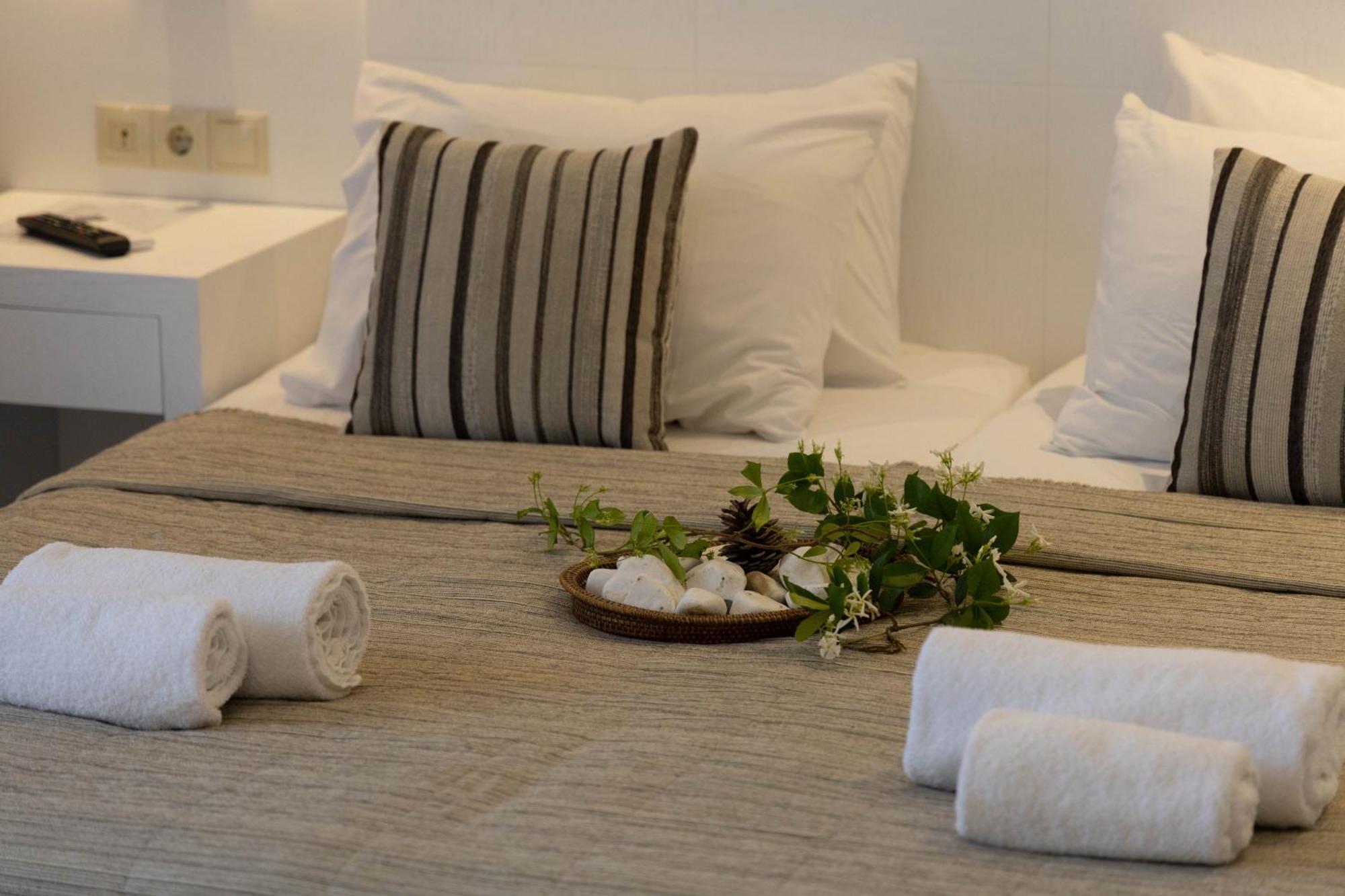 Eva Mare Hotel & Suites - Adults Only Агия-Пелагия  Экстерьер фото